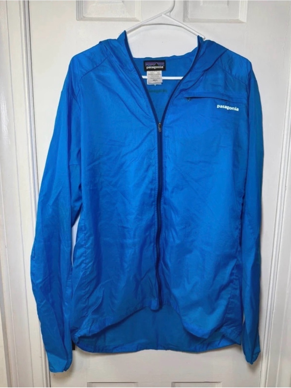 Patagonia Men's Bright Blue Packable Hooded Windbreaker